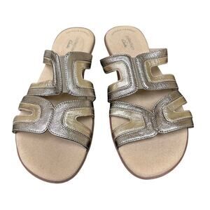 NWT Size 7 Metallic Gold Travel Leather Ultimate Comfort Vacation Slip on Sandal